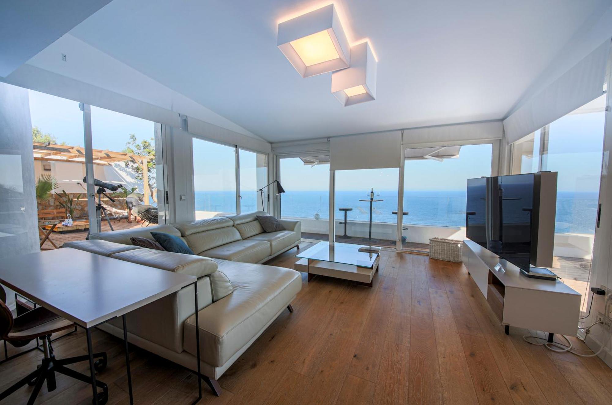 Delfin Luxury Villa Water Front Jacuzzi 아길라스 외부 사진